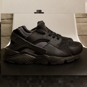 Nike Air Huarache Women's Shoe 6.5y